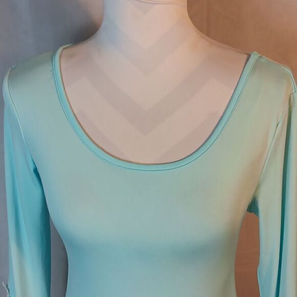 Mint Green Lace Sleeve Women's Top - Picture 3 of 8